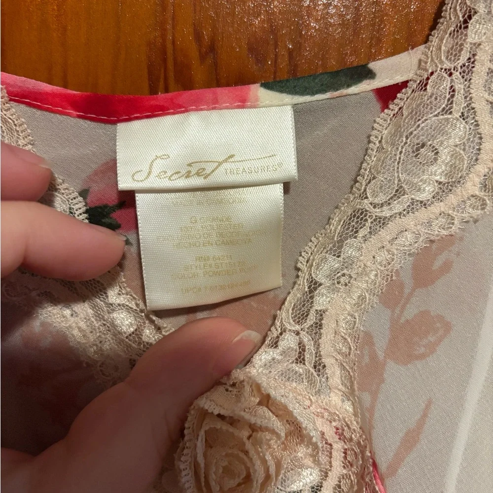 SECRET TREASURES Red Rose Floral Lace Chemise Womens Size Large - Picture 4 of 8